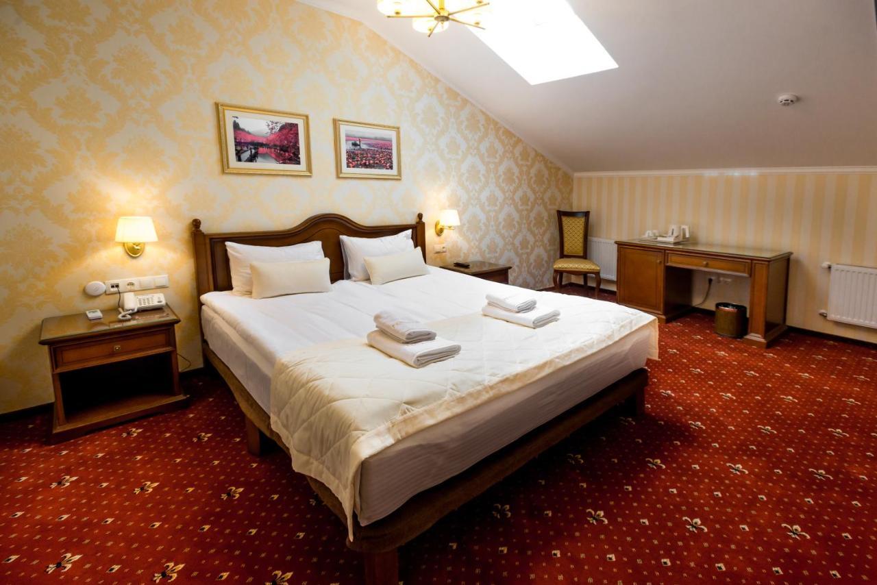 Fenix Town Hotel Vinnytsia Exterior foto