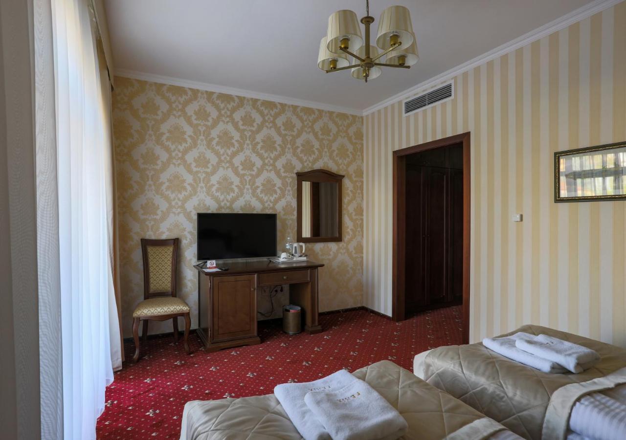 Fenix Town Hotel Vinnytsia Exterior foto