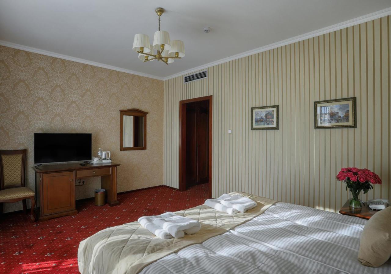 Fenix Town Hotel Vinnytsia Exterior foto
