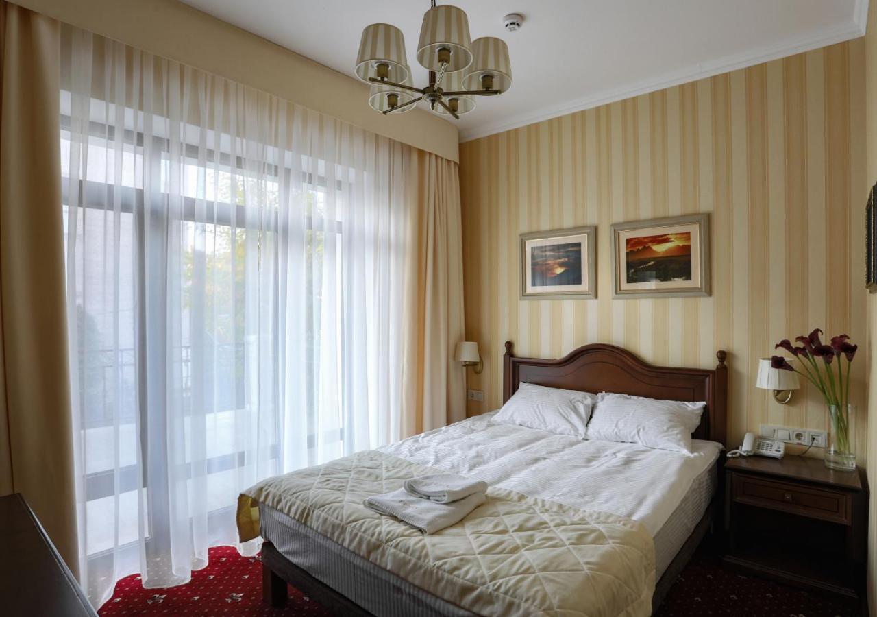 Fenix Town Hotel Vinnytsia Exterior foto