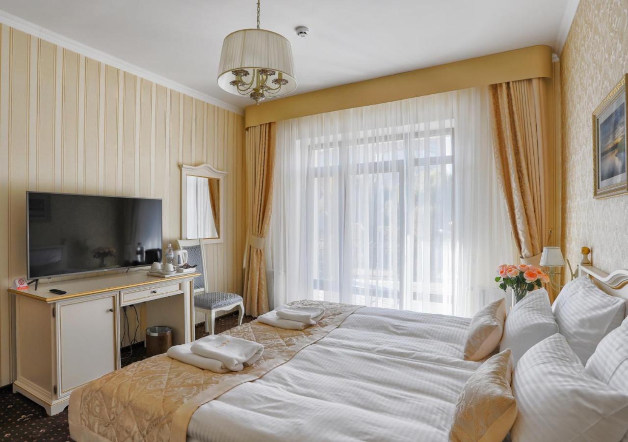 Fenix Town Hotel Vinnytsia Exterior foto