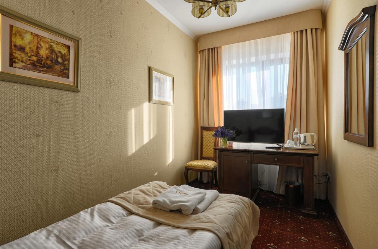 Fenix Town Hotel Vinnytsia Exterior foto